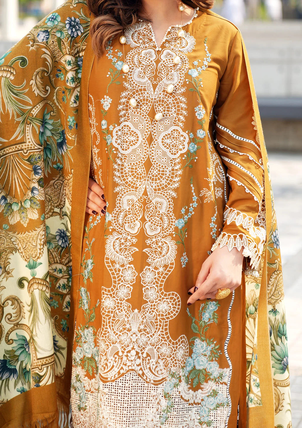 Luxury EMBROIDERED ORGANZA FRONT DAMAN BORDER