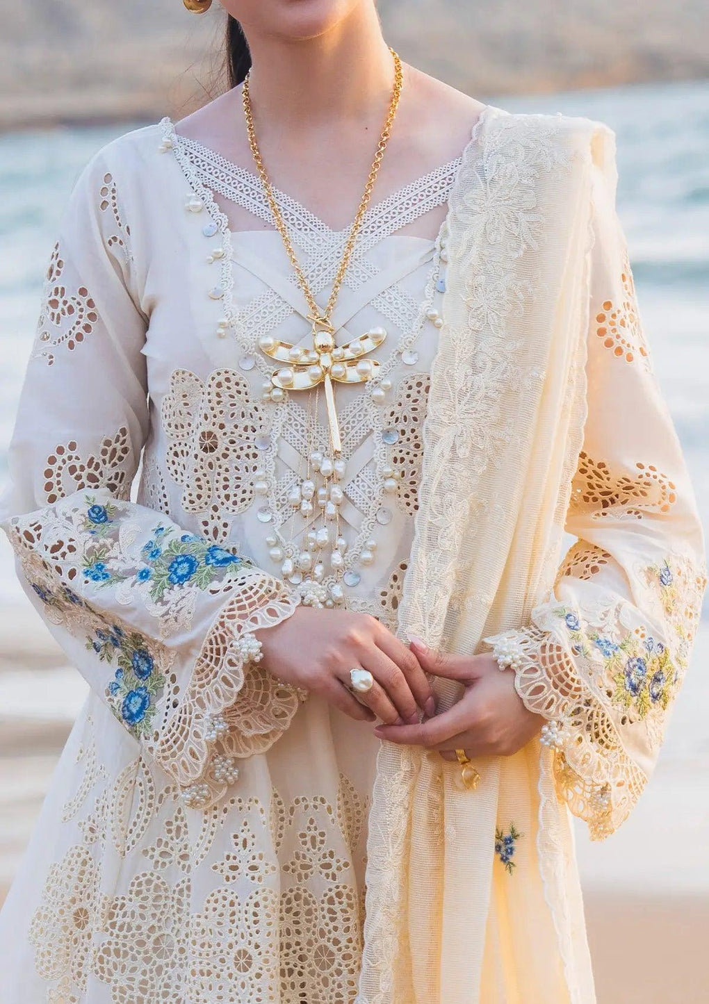 Ayra wearing this beautiful Embroidered Cotton Net dupatta ELAF 'HAI KUCH' Festive Lawn 2024 Collection.