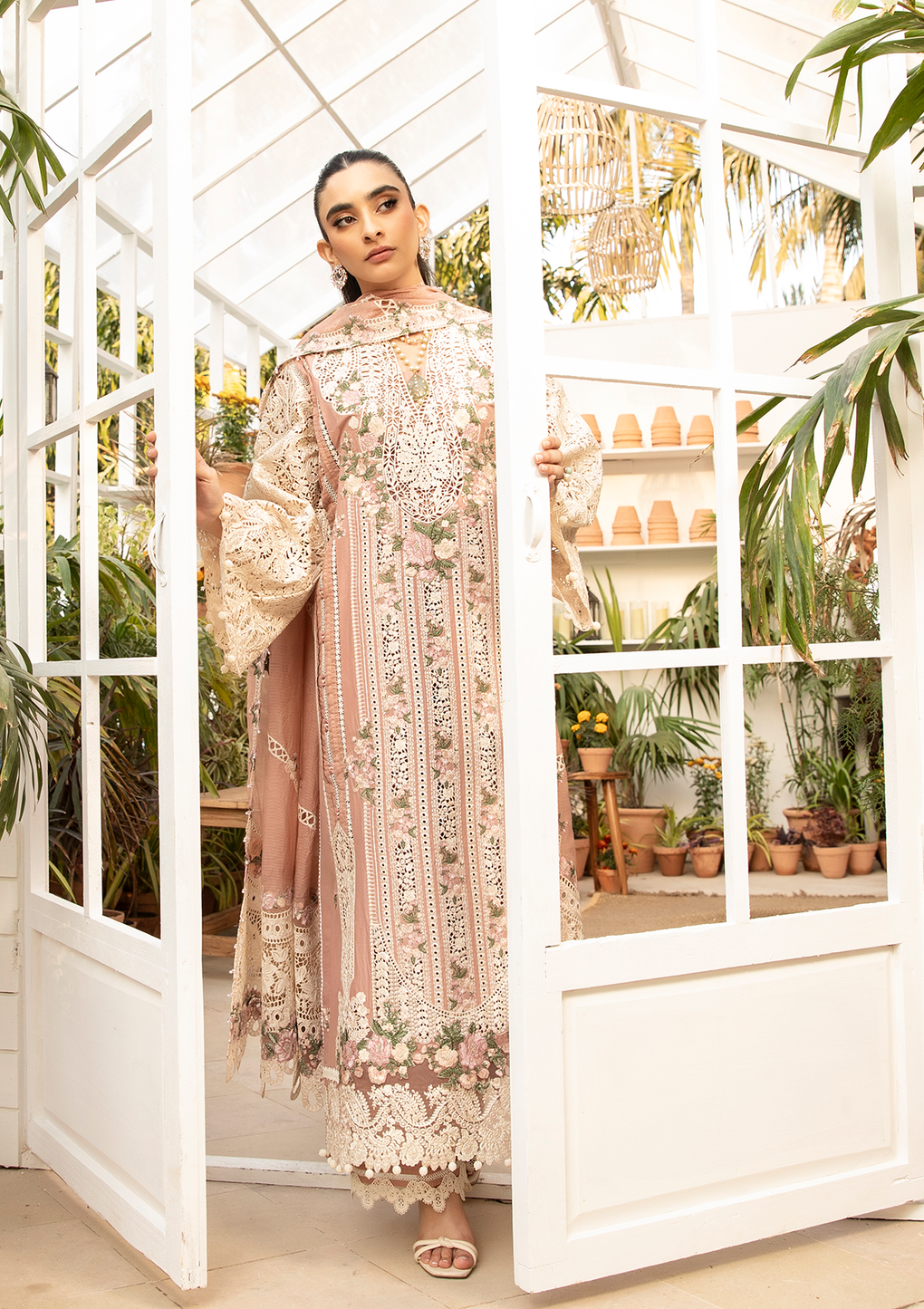Elegent dress in soft Tea Pink color.