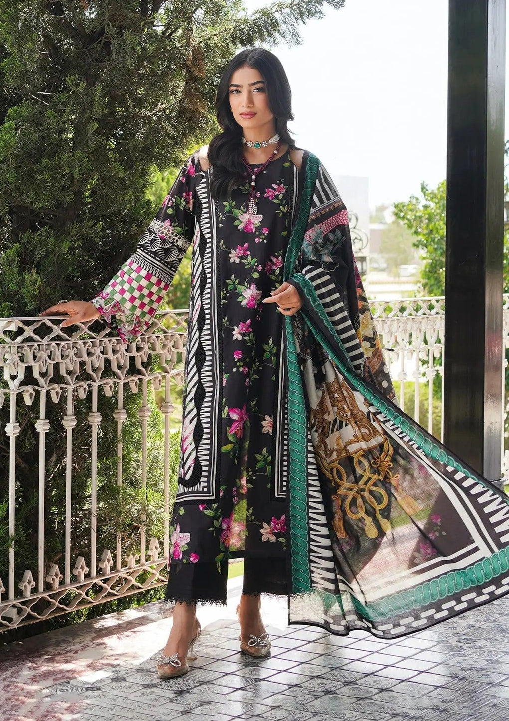 EEP-02A - Dark Floral - Elaf Premium