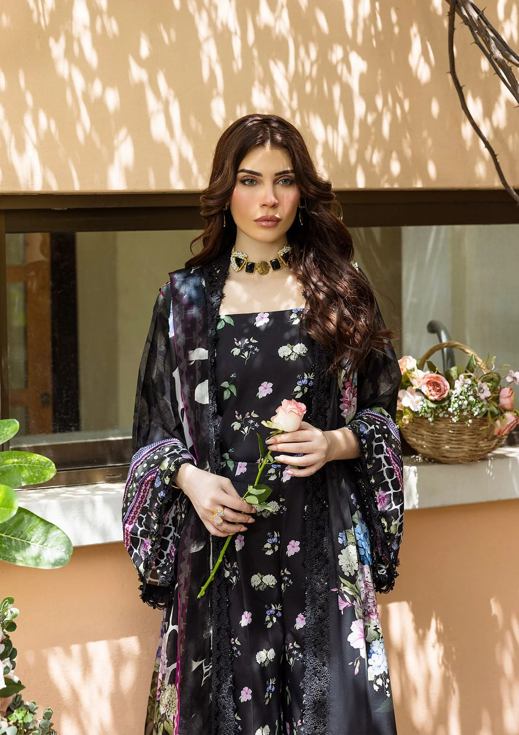 Close up image of MIDNIGHT BLOOM DIGITAL PRINTED LAWN SLEEVES.