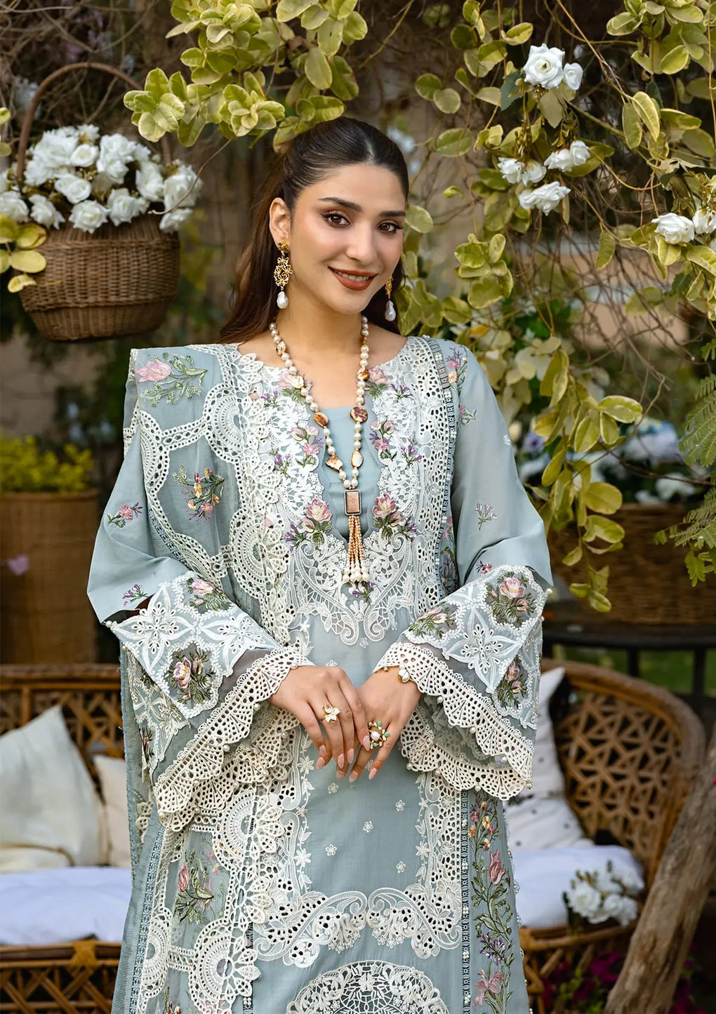 Radiant EMBROIDERED ORGANZA SLEEVES BORDER.