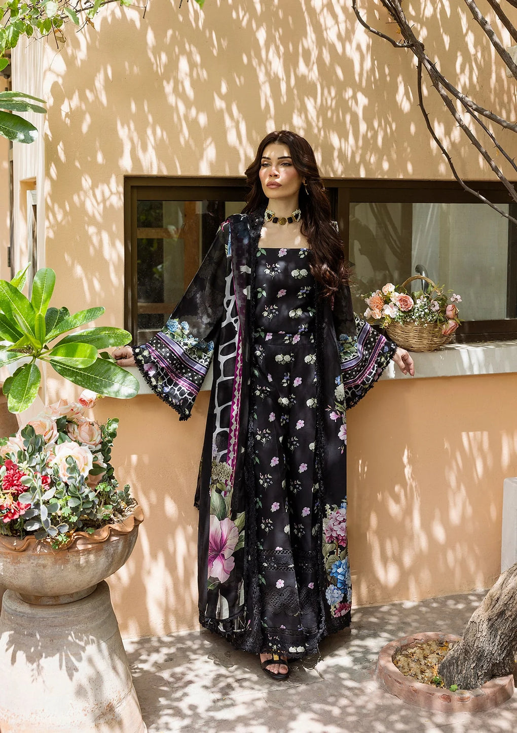MIDNIGHT BLOOM MULTI FLORALS WITH BLACK COLOR BASE.