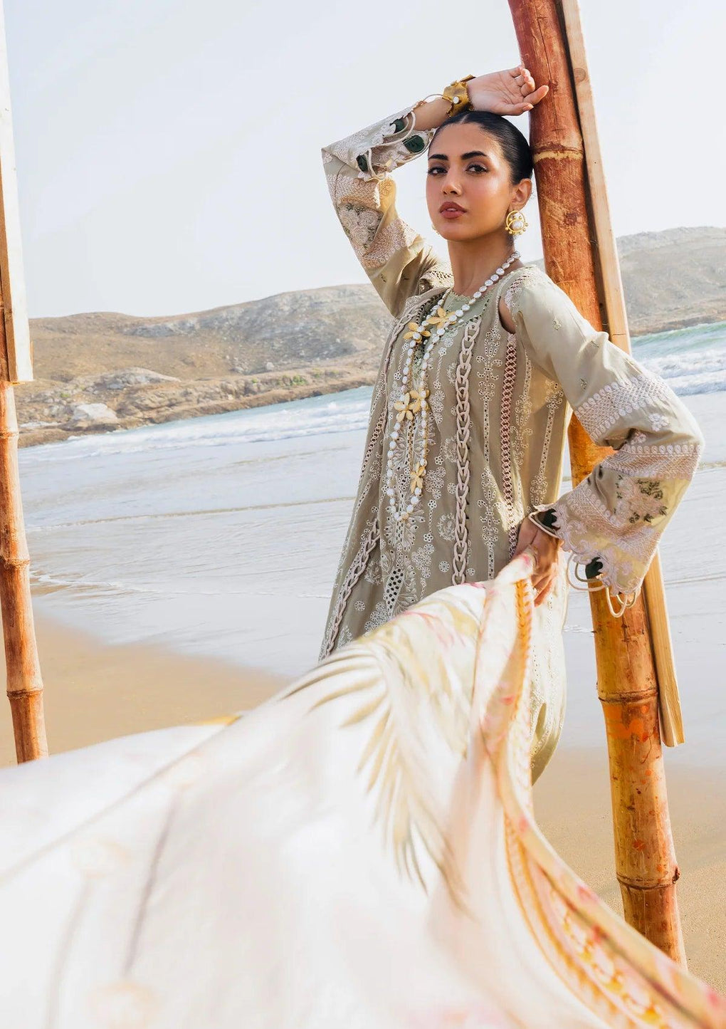 Pur Shokh wearing this beautiful Digital Printed Pure Tissue Silk Dupatta ELAF 'HAI KUCH' Festive Lawn 2024 Collection.