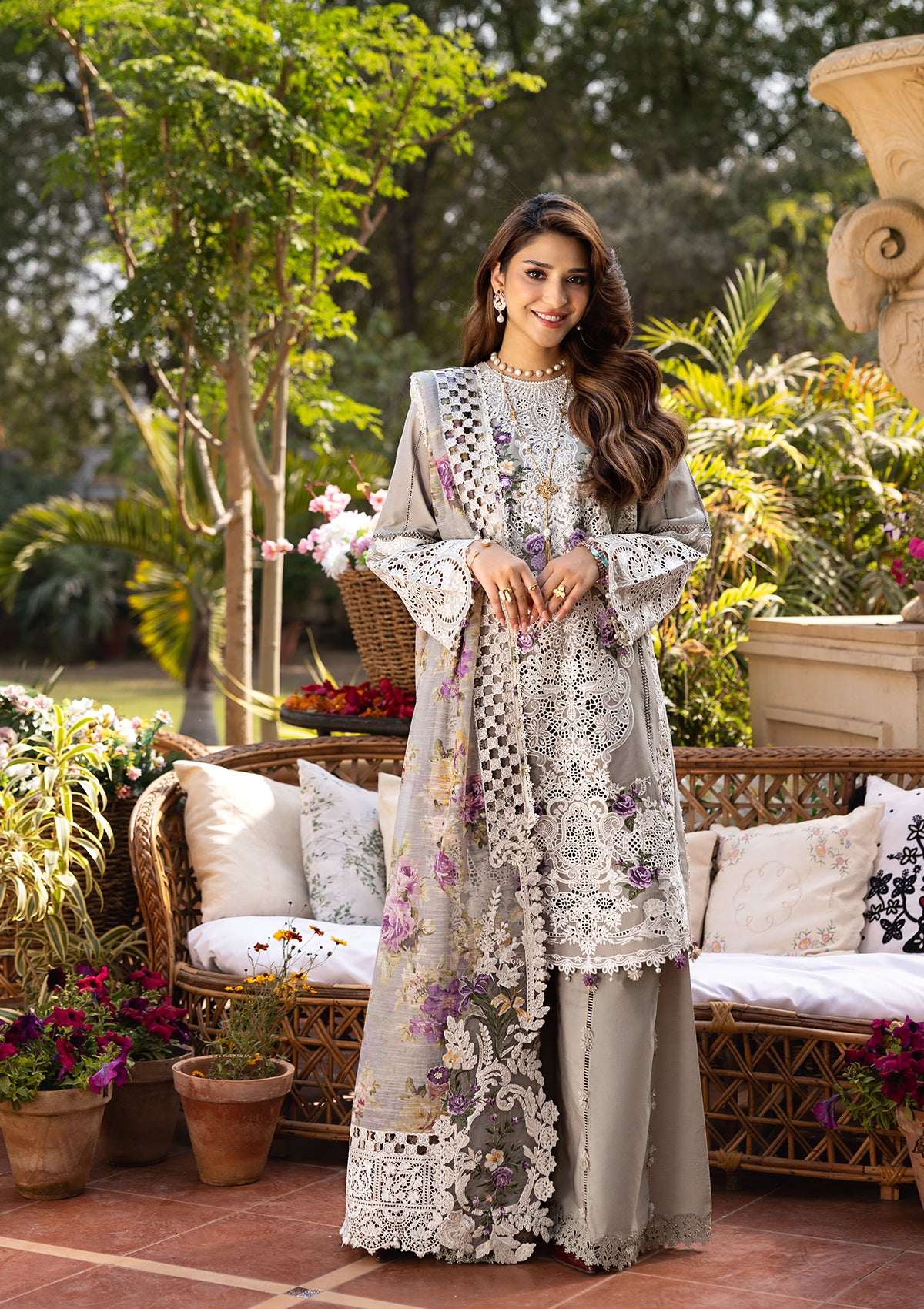 Elegent dress RAMSHA from ELAF Luxury Lawn 2025.