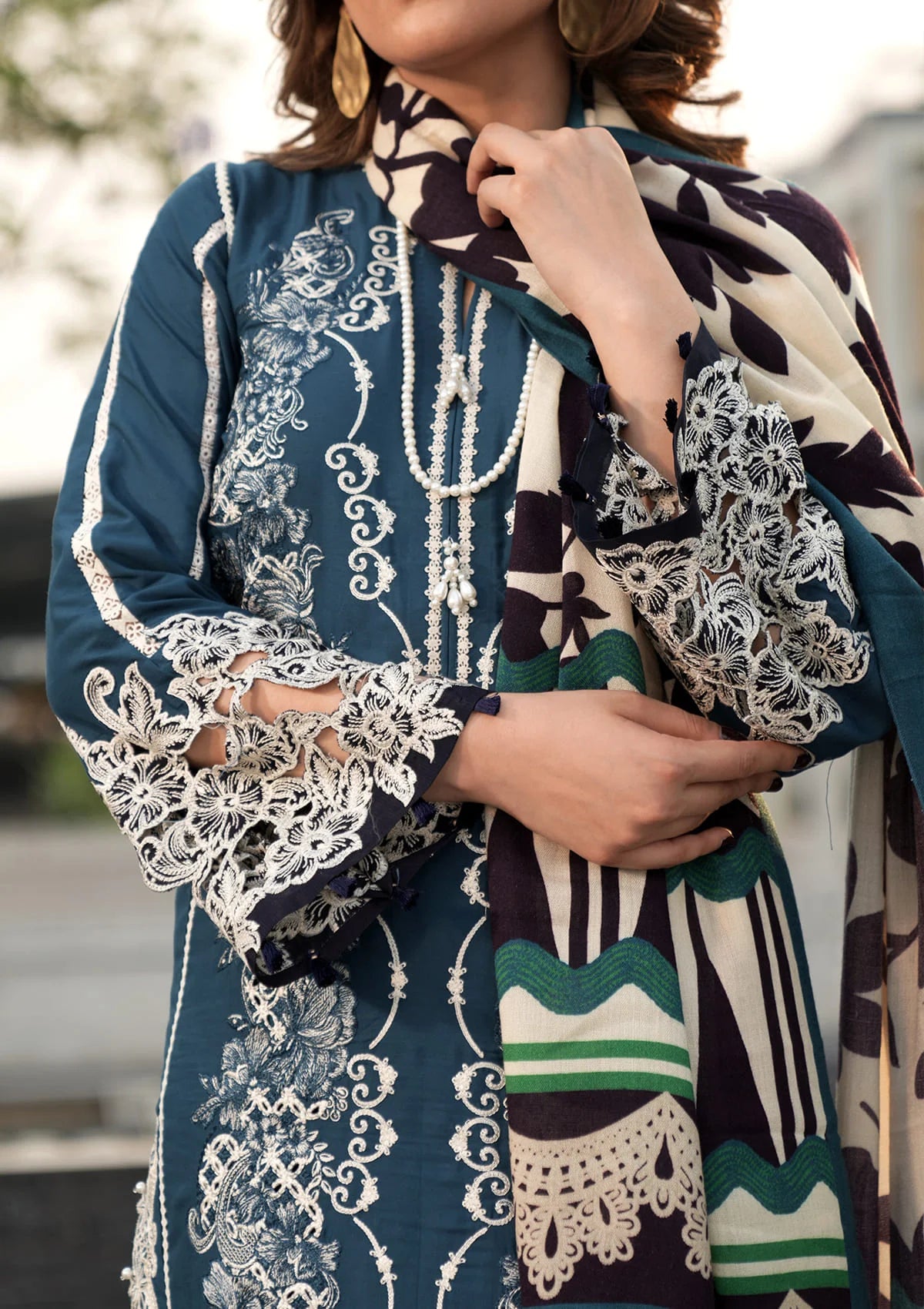 embroidery winter dress luxury Yulia Yanina Fall-Winter 2014-15 Couture Black, long-sleeved, silk dress with floral lace effect embroidery