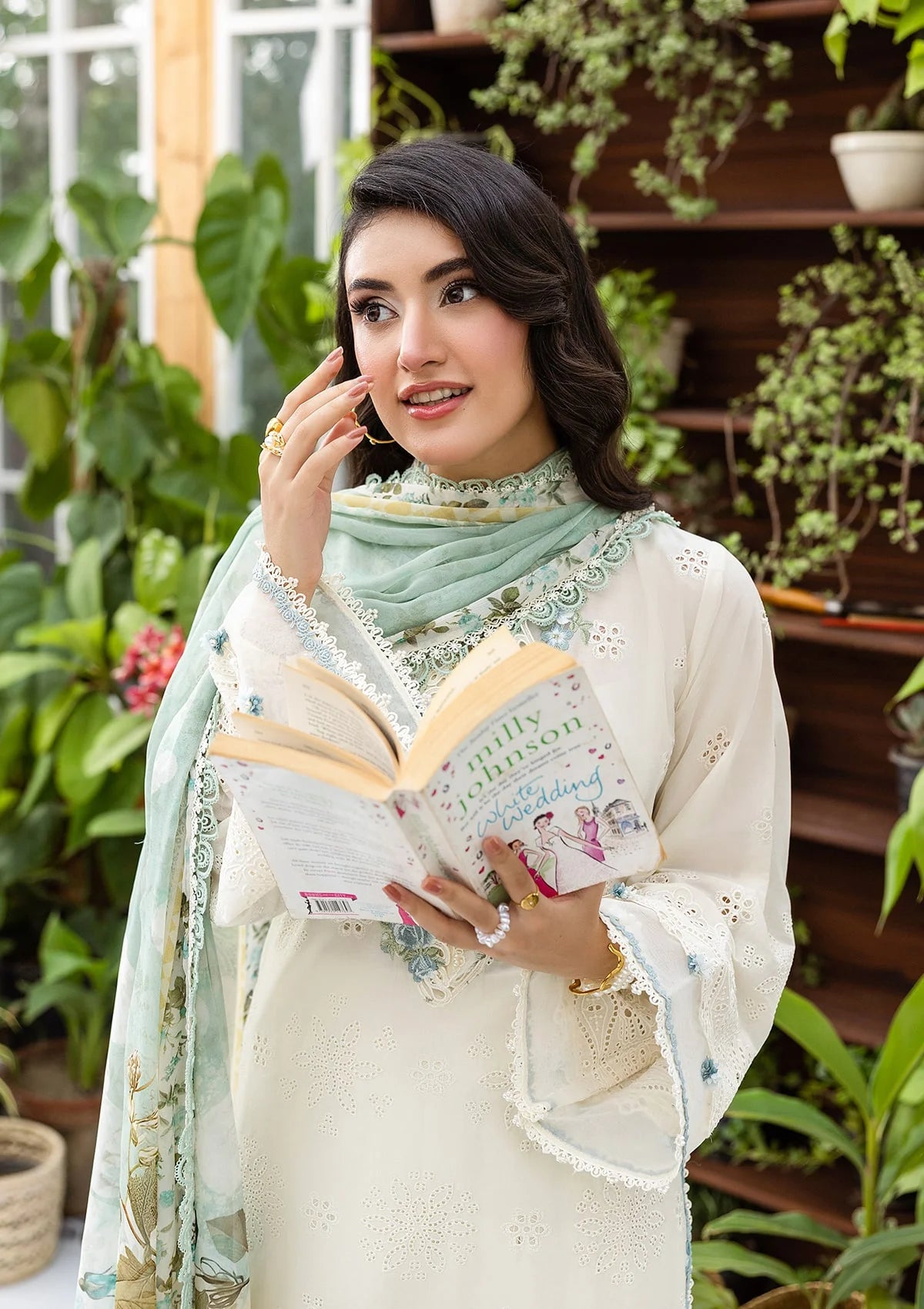 Another front image of beautiful PEARLISTA FROM CHIKANKARI WITH CHIFFON ELAF. 